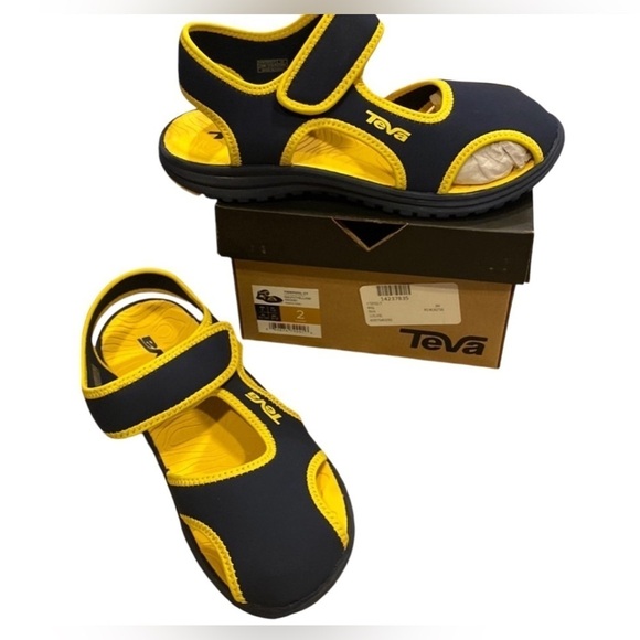 Teva tidepool navy/yellow water friendly closed toe sandals. Size 2. NWT/Box. - Picture 1 of 4
